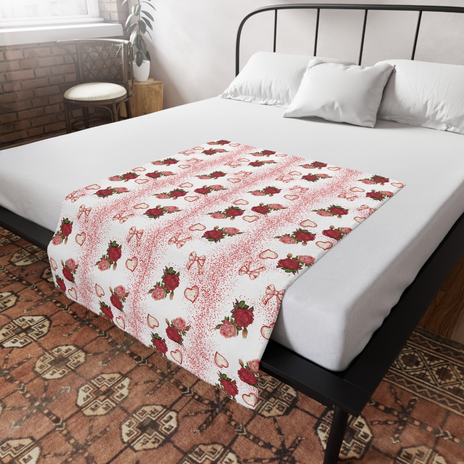 Romantic Floral Plush Fleece Blanket | Cozy Gift for Weddings, Valentine's Day, Home Decor, Travel, Snuggling